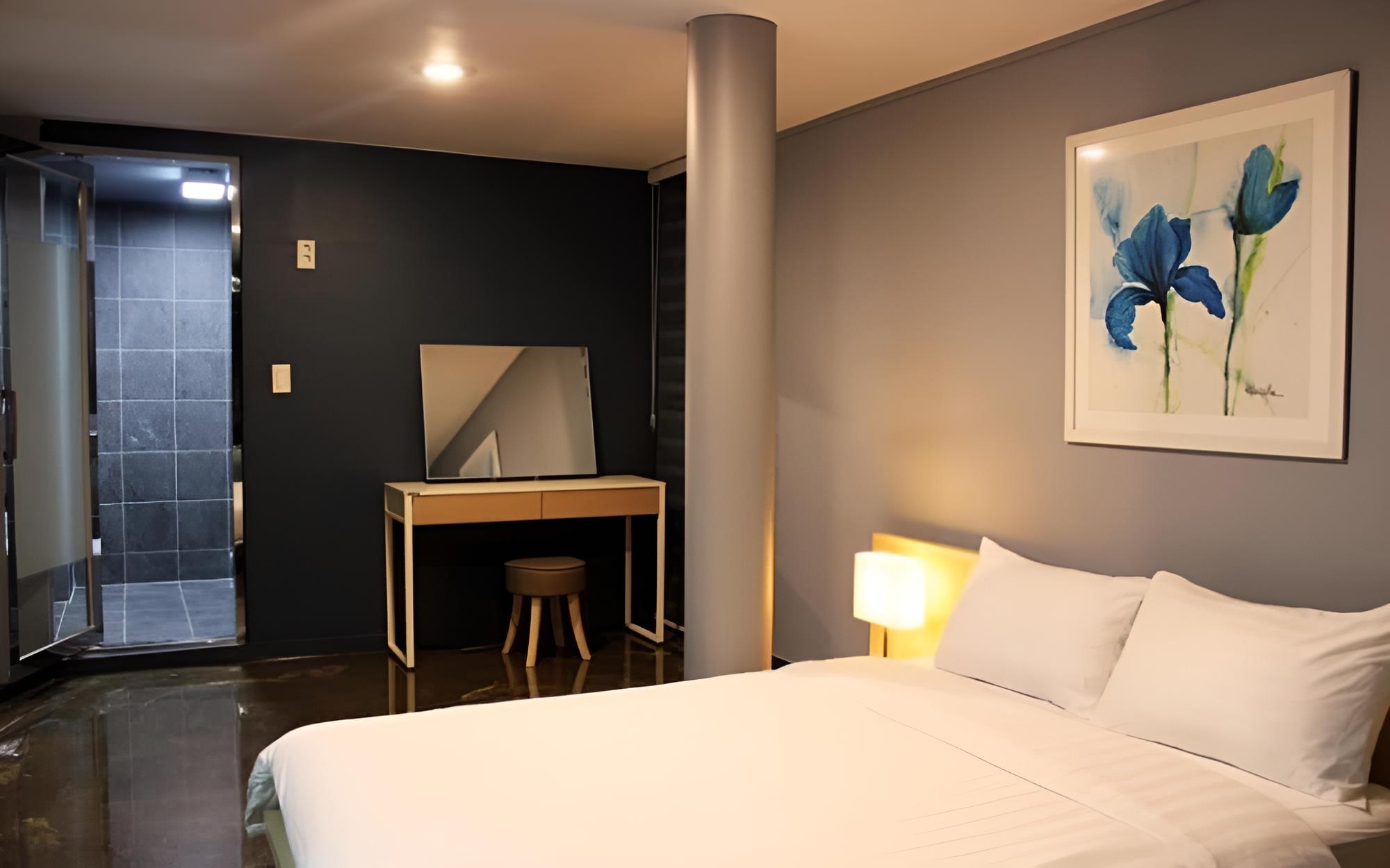 Room (Pool Villa Deluxe)