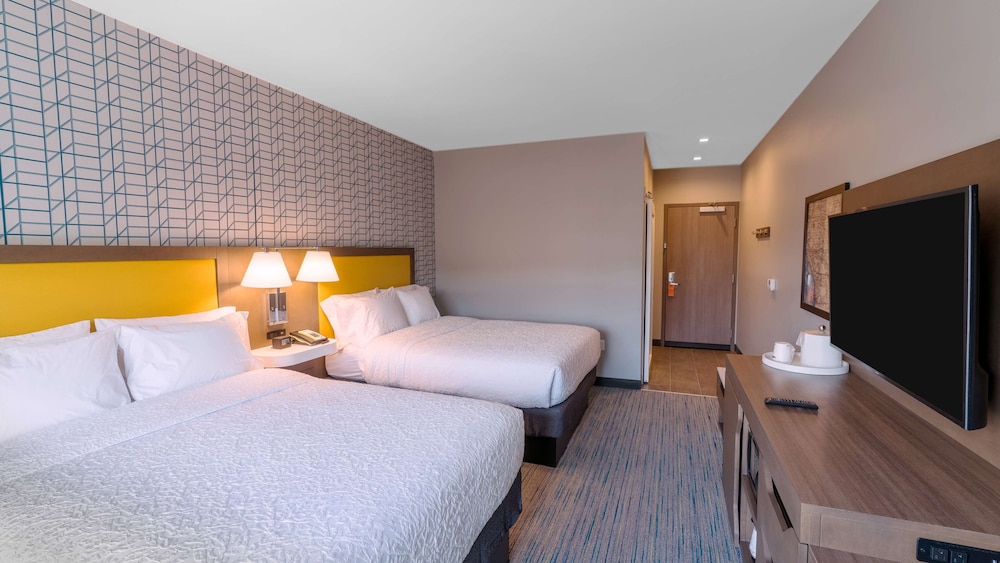 Sandard Room, 2 Queen Beds, Accessible (Roll-in Shower) - Photo 3