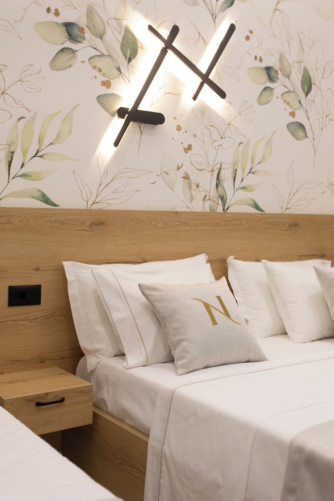 Junior Triple Room, Balcony, City View photo 2