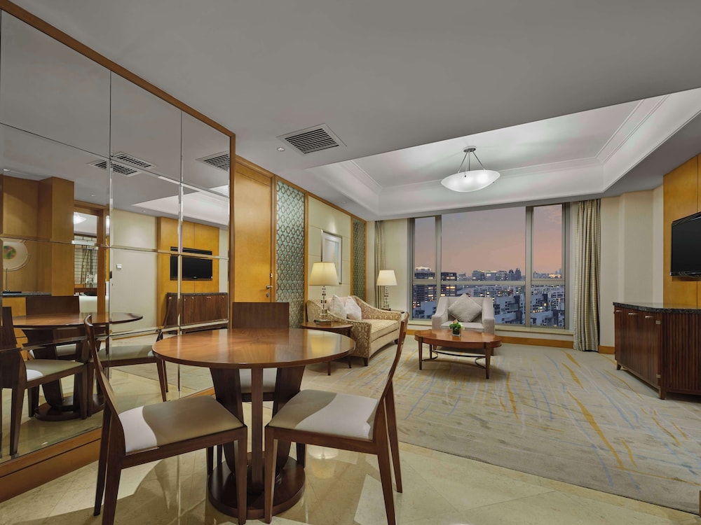 Deluxe king suite - Photo 7