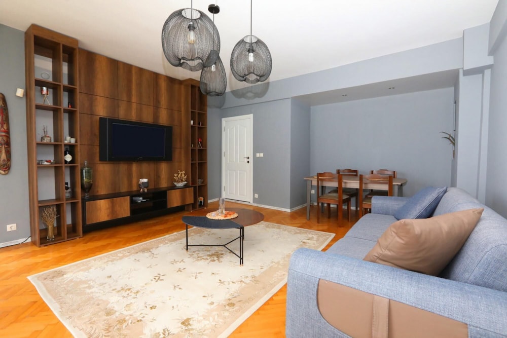 Apartment photo 1