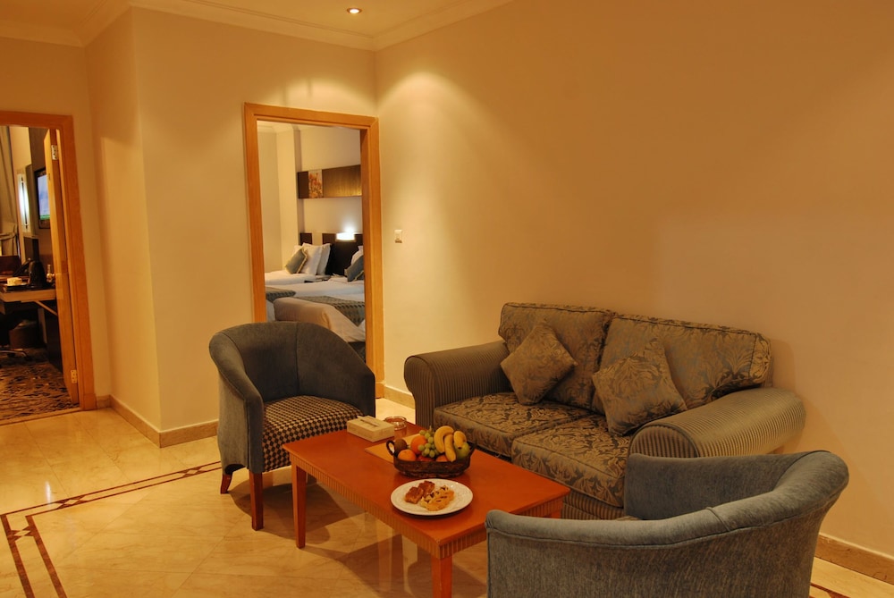Family Studio Suite photo 3