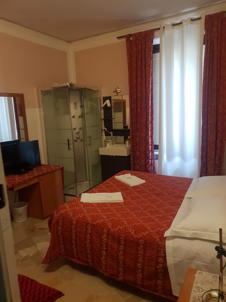 Double Room, Shared Bathroom