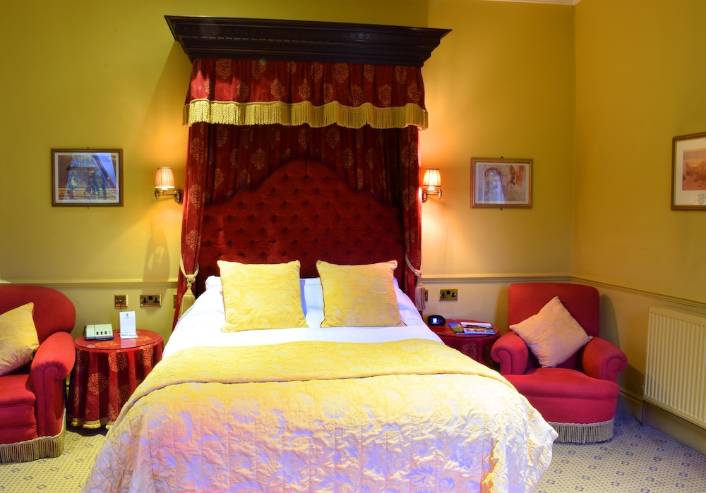 Suite, 1 Queen Bed, Non Smoking - Photo 9