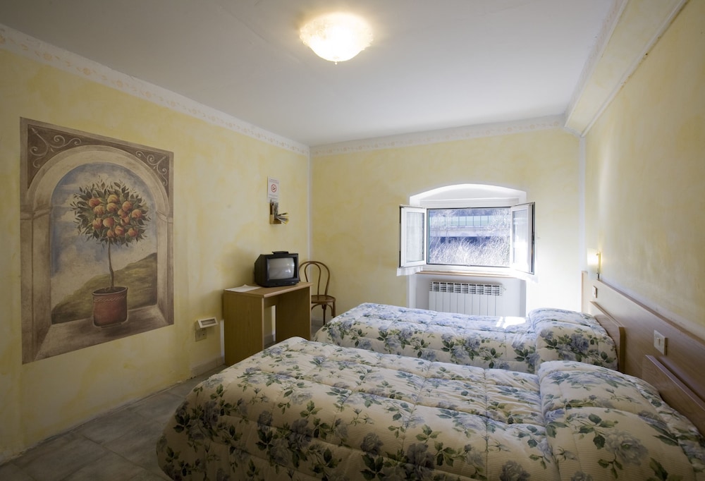 Basic Single Room, 1 Bedroom photo 1