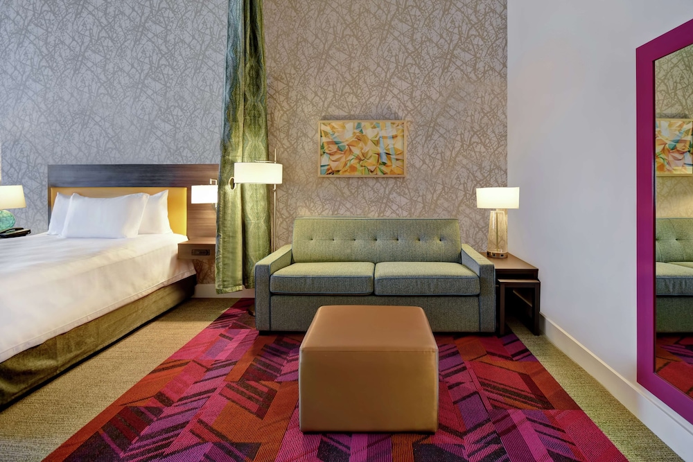 Studio, 2 Queen Beds, Accessible (Roll-In Shower)