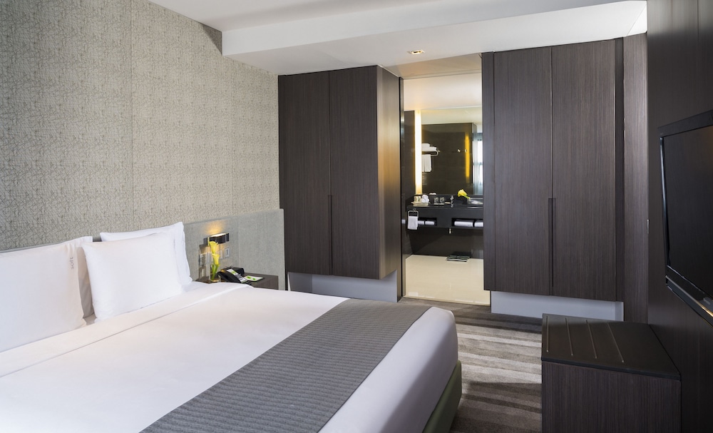 Suite, 1 Bedroom, City View thumbnail 6