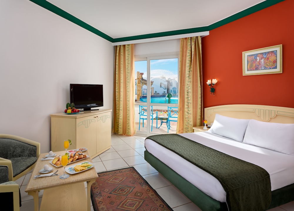 Standard Room, Pool View