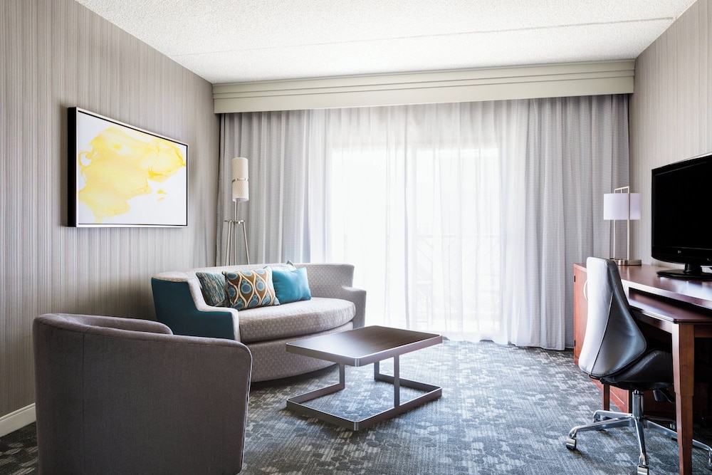 Suite, 1 Bedroom (Hearing Accessible) photo 1