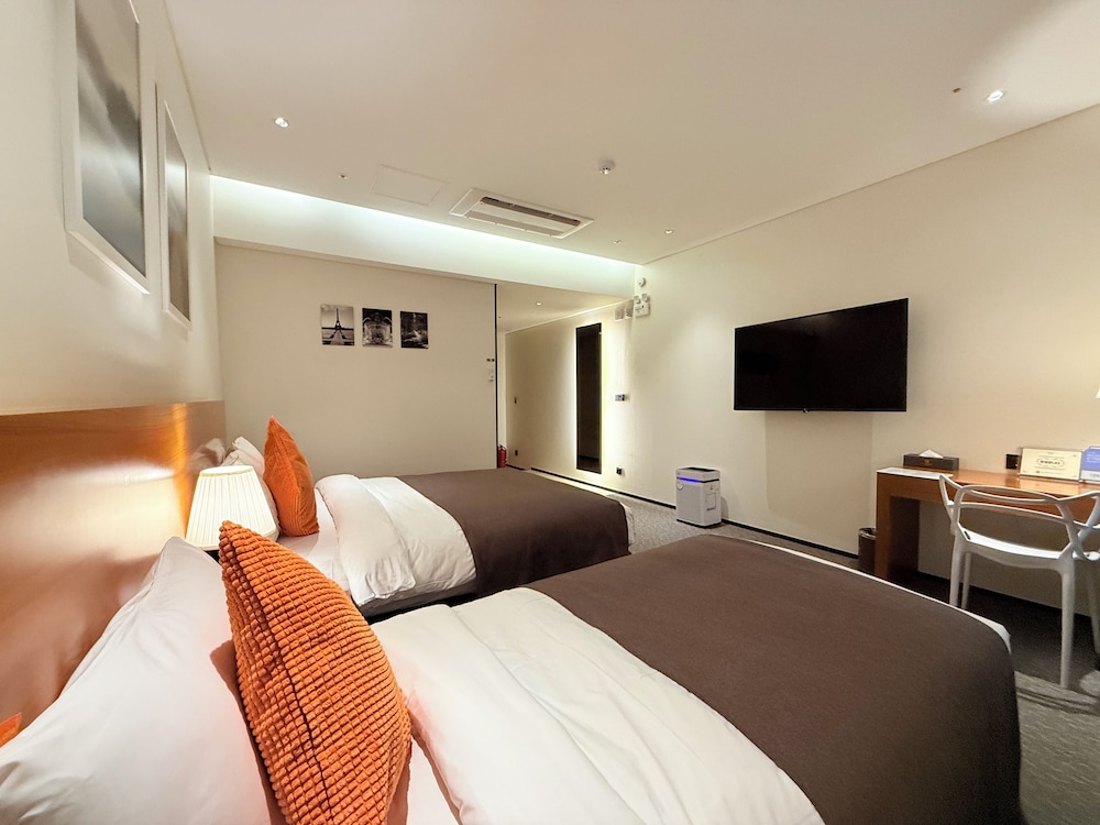 Deluxe Twin Room - Photo 2