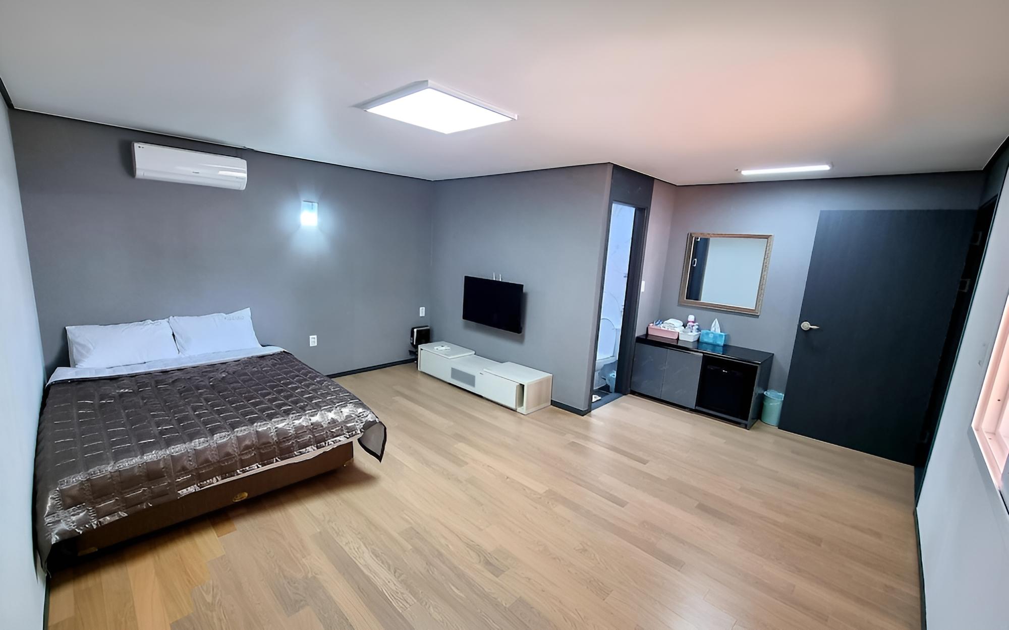 Room (Pension Room B (3 people)) - Photo 4