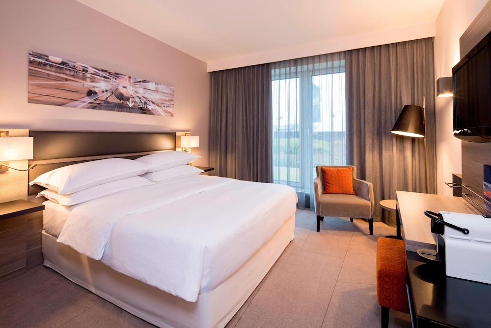 Executive Room, 1 Queen Bed - Photo 2