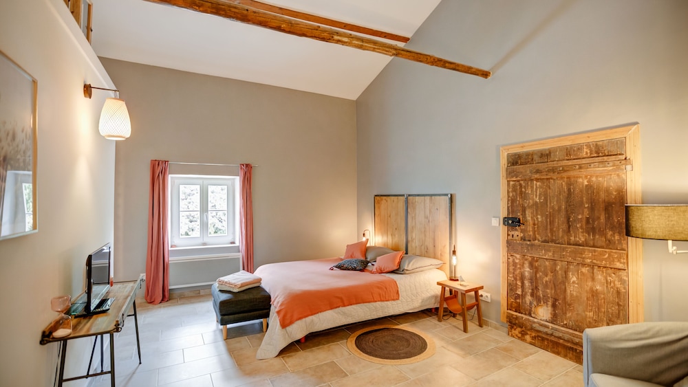 Romantic Double Room, Park View (Chambre des Vignes)
