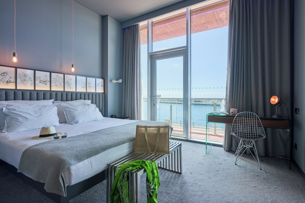 Superior Double or Twin Room photo 3