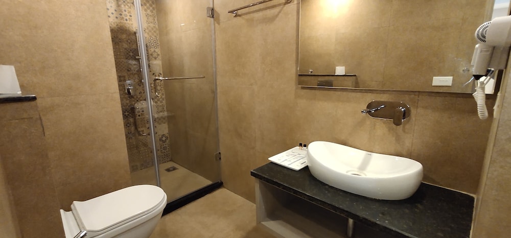 Deluxe Room - Photo 3