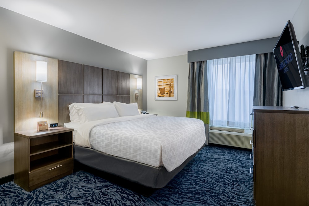 Suite, 1 Bedroom - Photo 1
