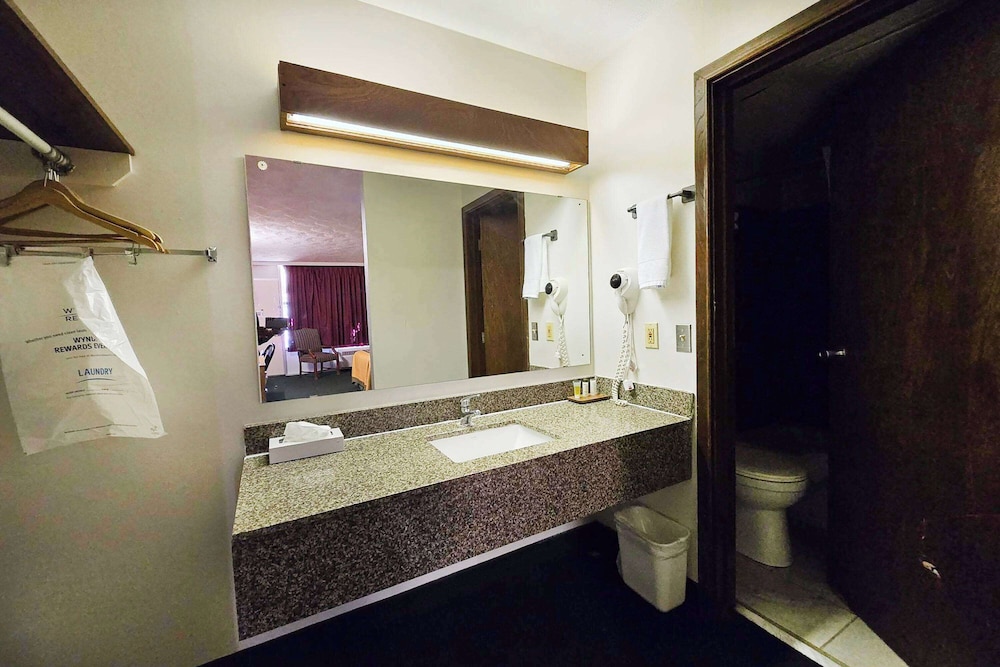 Family Suite, Multiple Beds, Non Smoking - Photo 5