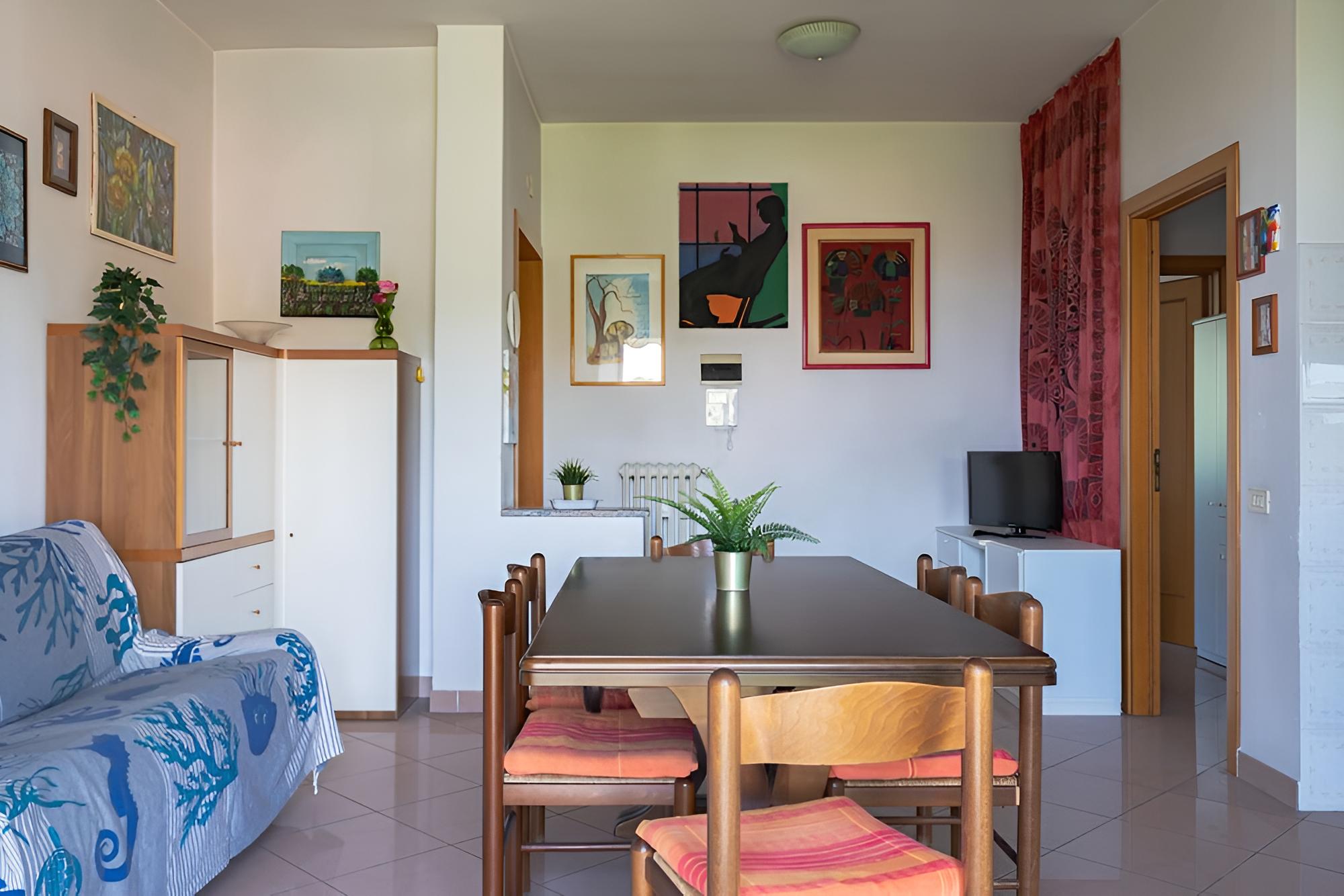 Apartment photo 2