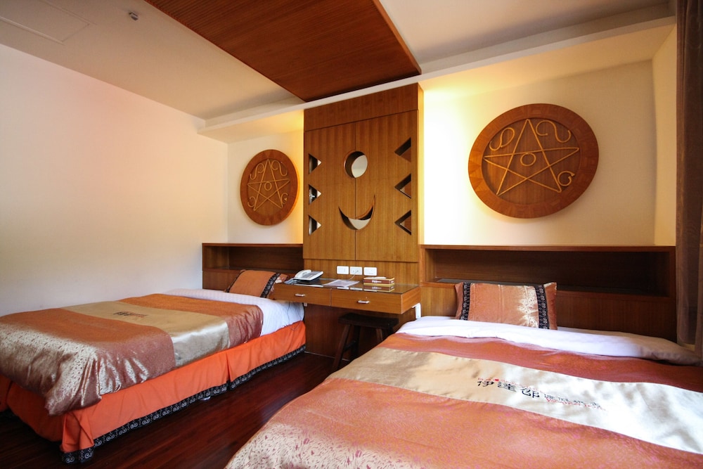 Quadruple room with lake view photo 2