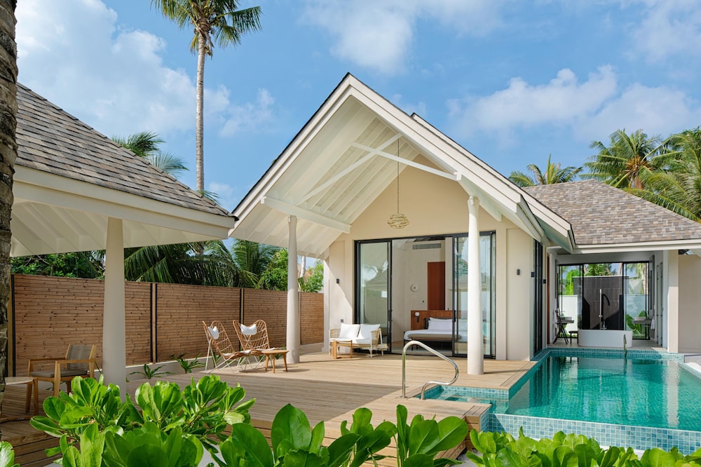 Deluxe Beach Pool Villa