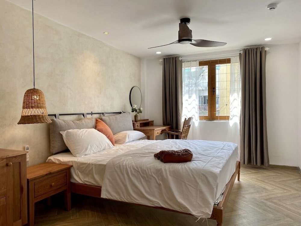 1 Bed Room