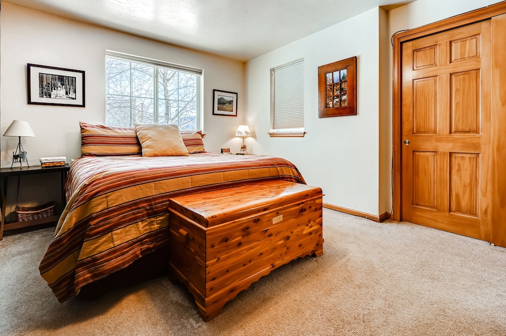 Comfort Condo, 2 Bedrooms, Kitchen photo 2