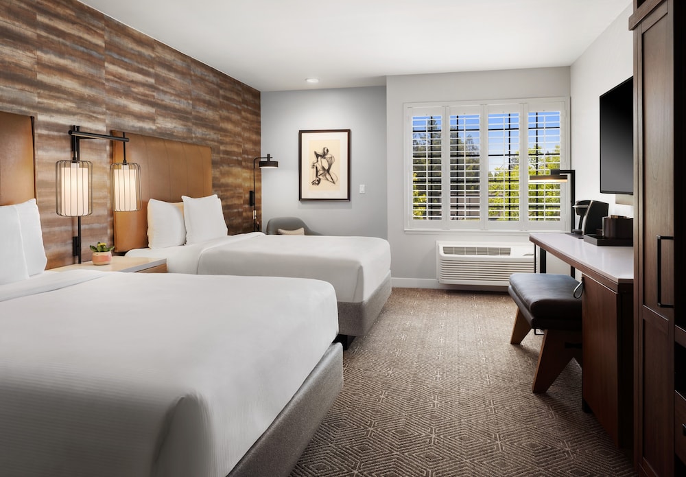 Traditional Room, 2 Queen Beds (Traditional) - Photo 1