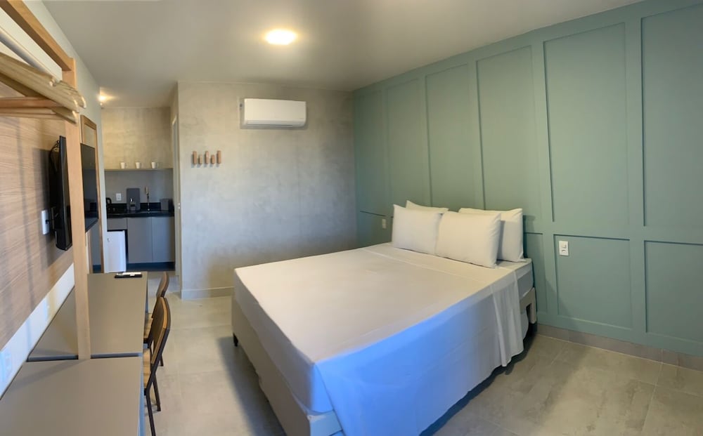 Signature Quadruple Room photo 1