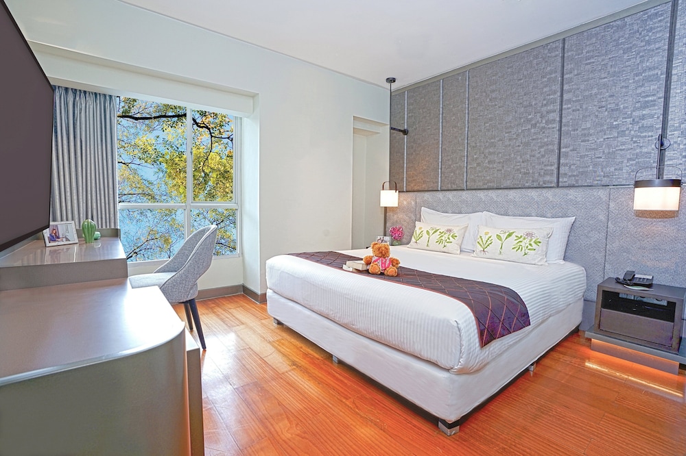 Deluxe Suite, 2 Bedrooms - Photo 4