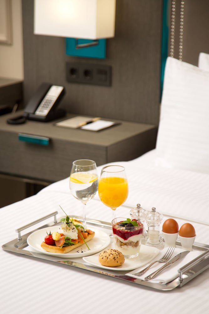 Room, 1 King Bed, Balcony
