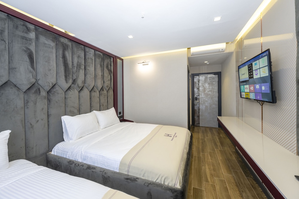 Deluxe Double or Twin Room - Photo 34