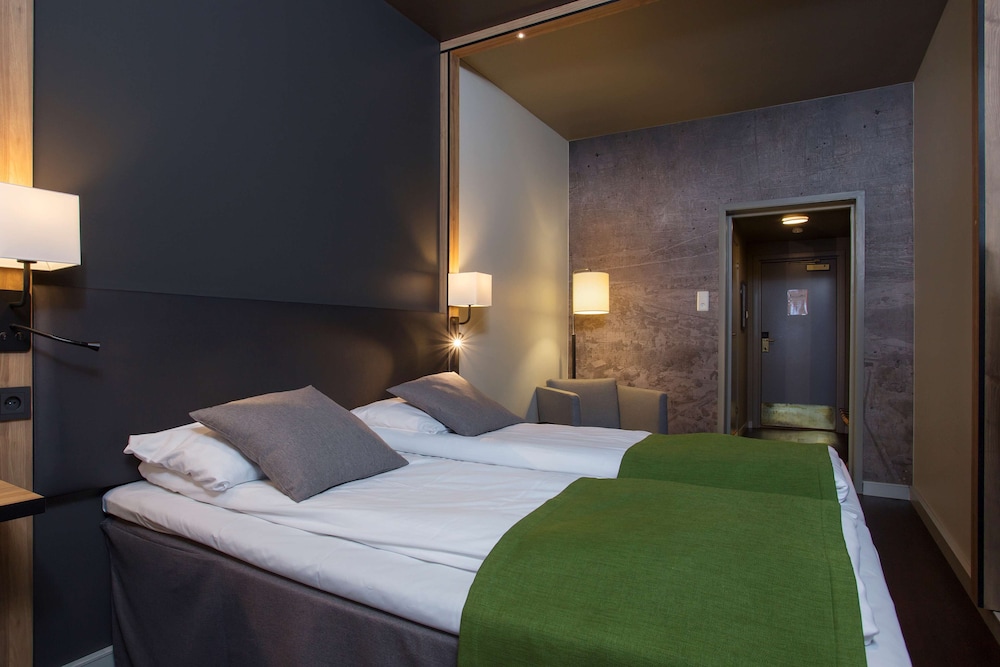 Standard Twin Room - Photo 1