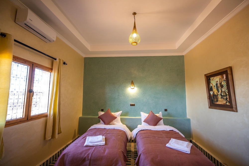 Deluxe Twin Room - Photo 5