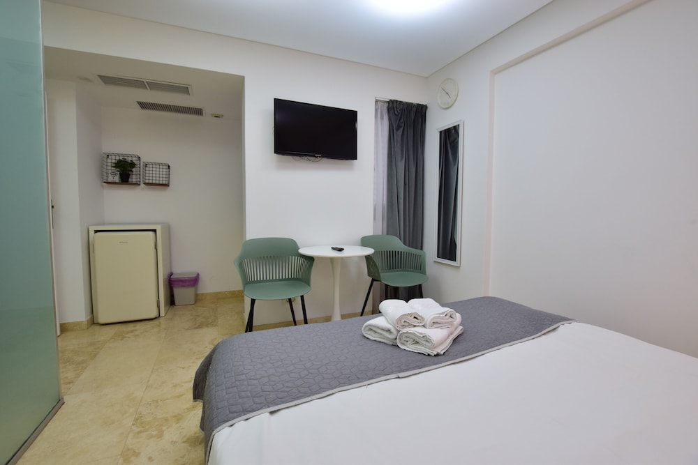Standard Double Room - Photo 5