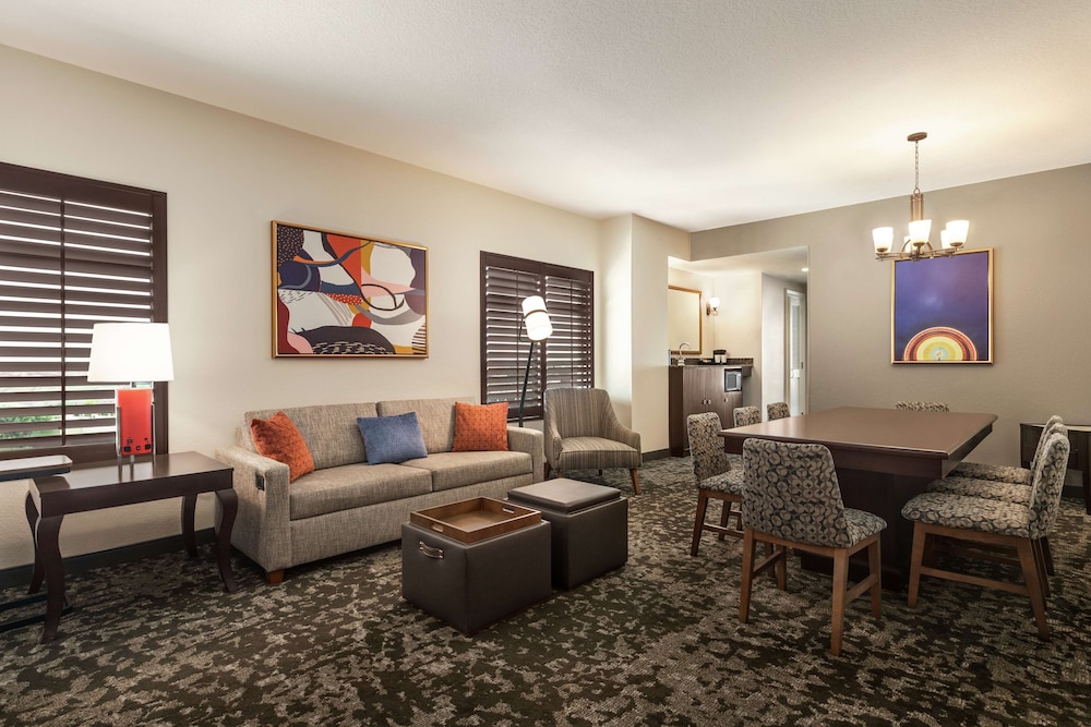 Suite, 1 King Bed with Sofa bed, Accessible, Corner (Mobility & Hearing, Roll-in Shower) - Photo 5