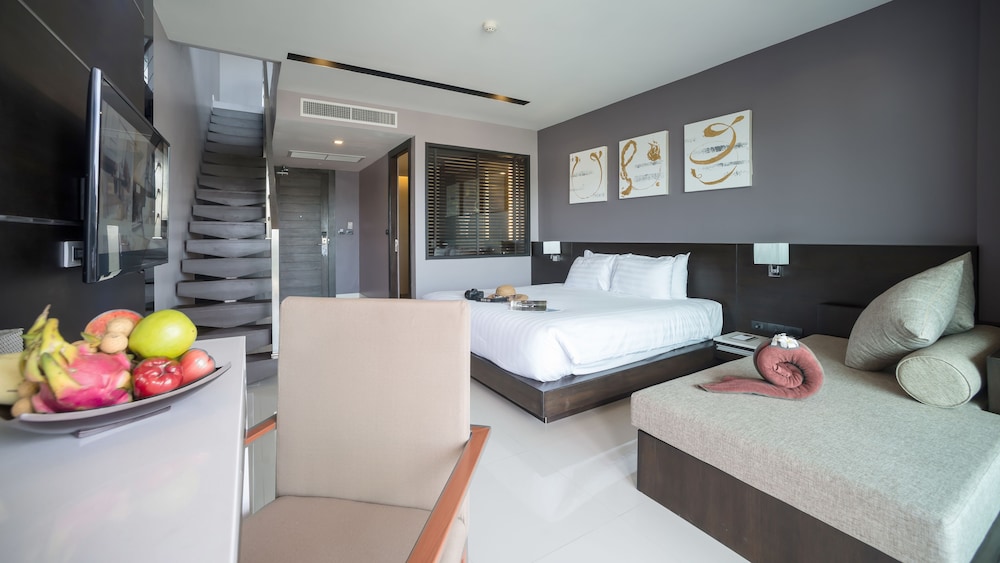 Executive Suite photo 2