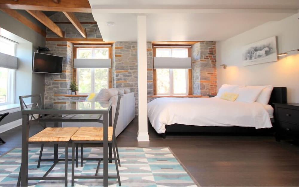 King Suite 4 photo 2