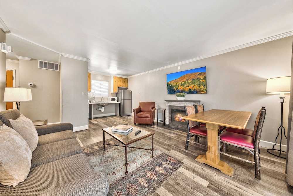Deluxe Suite, 2 Bedrooms (ADA) - Photo 1