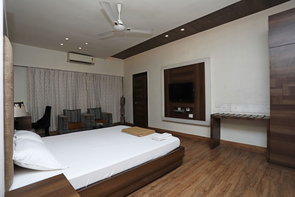 Executive Room, 1 Double Bed - Photo 18
