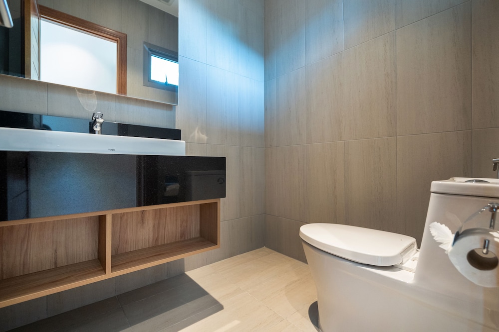 2 Bedroom Standard Pool Villa - Photo 2