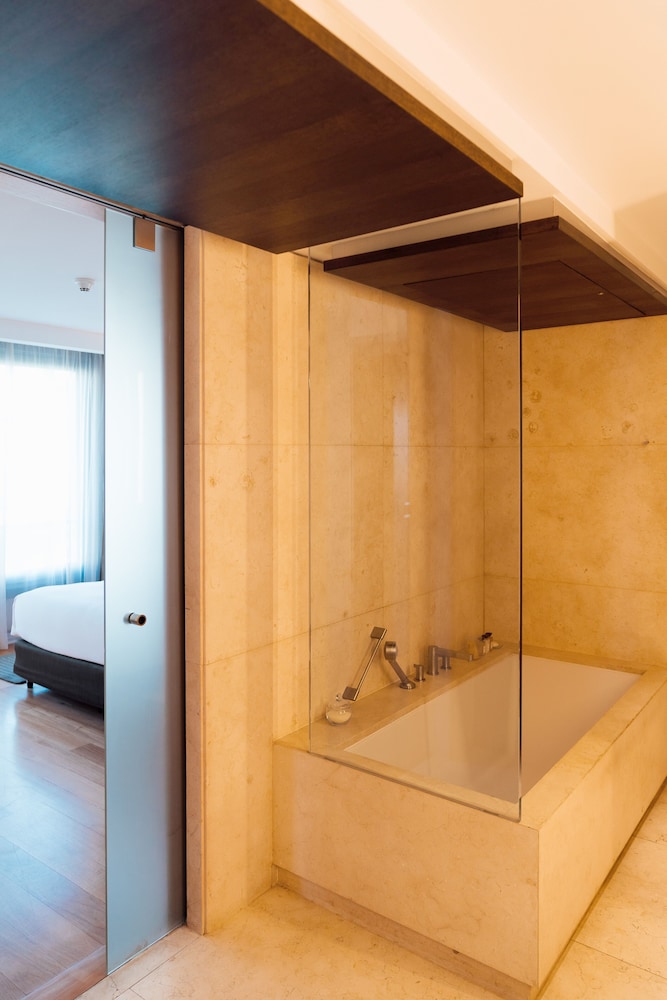 Park, Suite, 1 Bedroom thumbnail 5