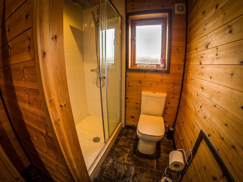 Luxury Apartment, Ensuite (and Jet bath) photo 2