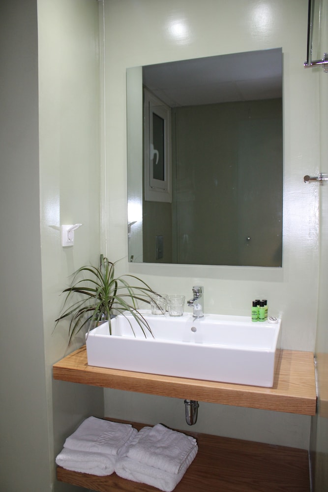 Double Room, Balcony, Sea View - Photo 12