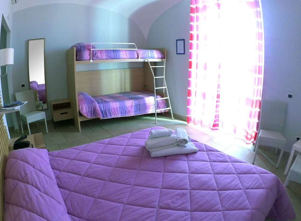 Triple Room photo 3