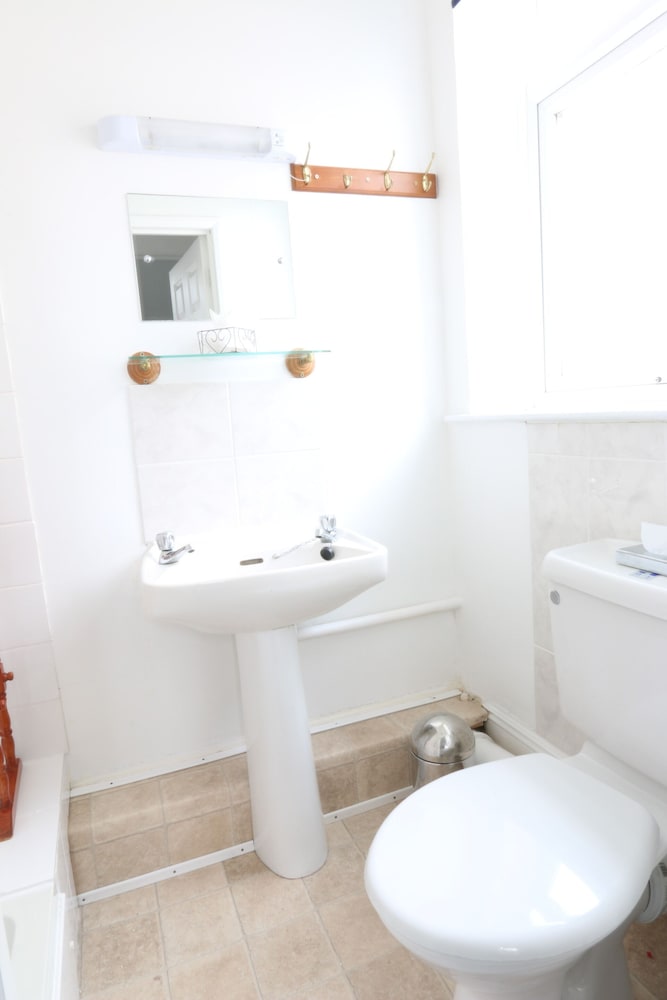 Twin Room, Ensuite photo 3