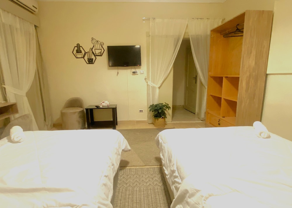 Standard Twin Room, 2 Bedrooms, Non Smoking, Mountain View