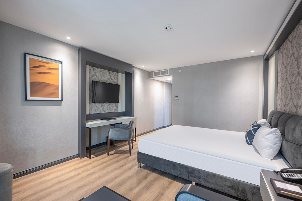 Superior Room, 1 Queen Bed