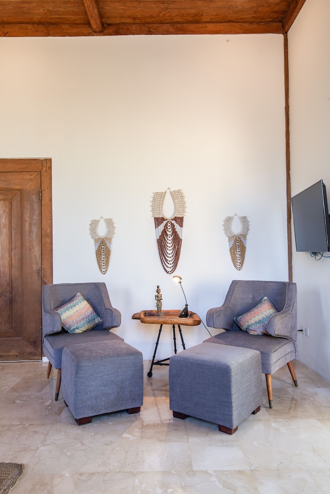 Family Villa, Multiple Beds, Beach View photo 2