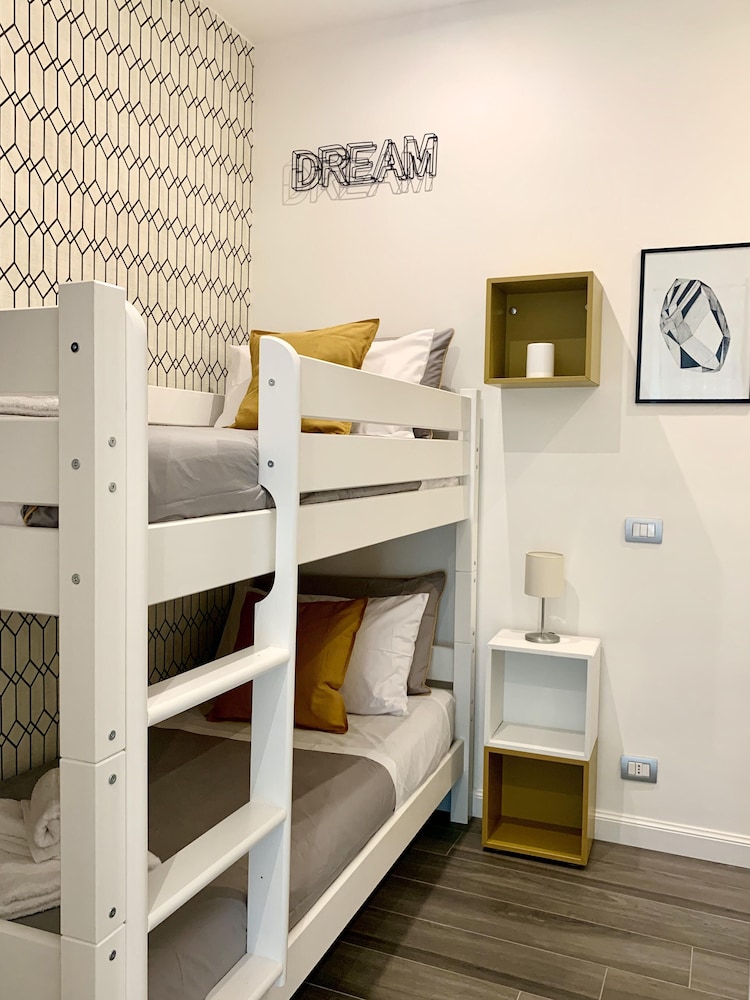 Economy Twin Room photo 1