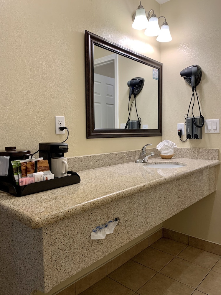 Superior Room, 1 King Bed, Landmark View - Photo 5